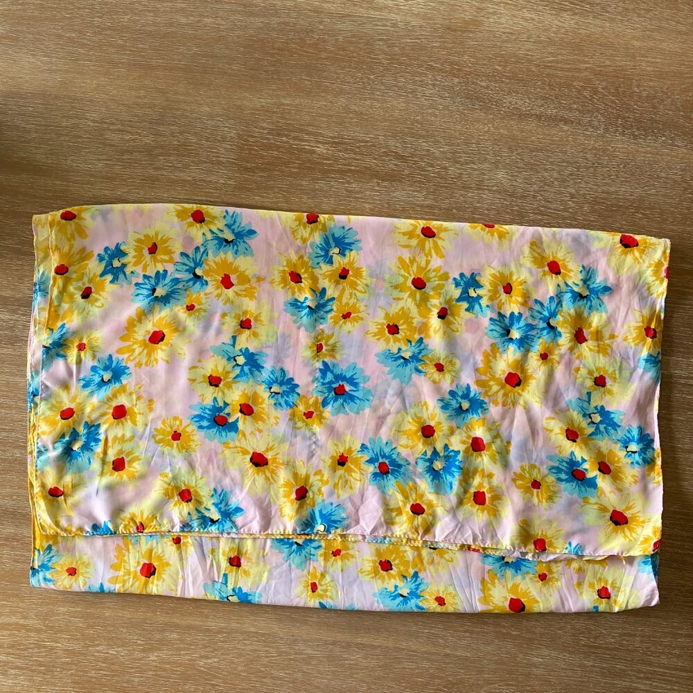 Daisy Floral Lightweight Scarf Wrap